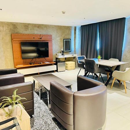 City Park Hotel Residences Taguig Esterno foto