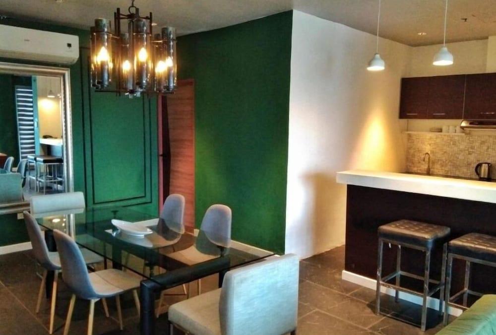 City Park Hotel Residences Taguig Esterno foto