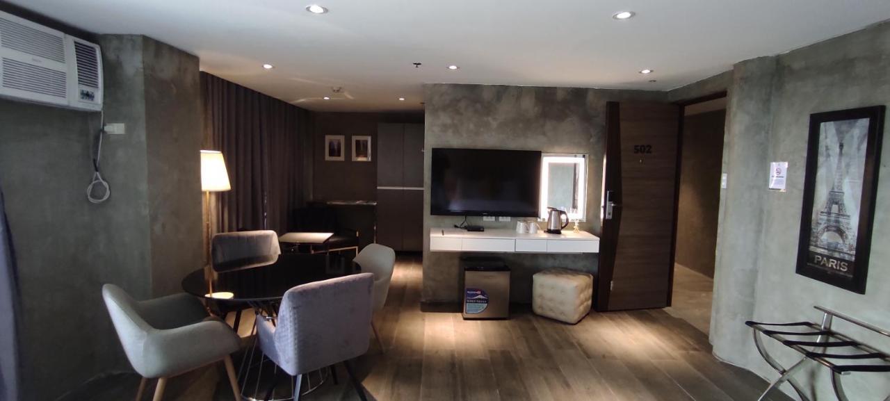 City Park Hotel Residences Taguig Esterno foto