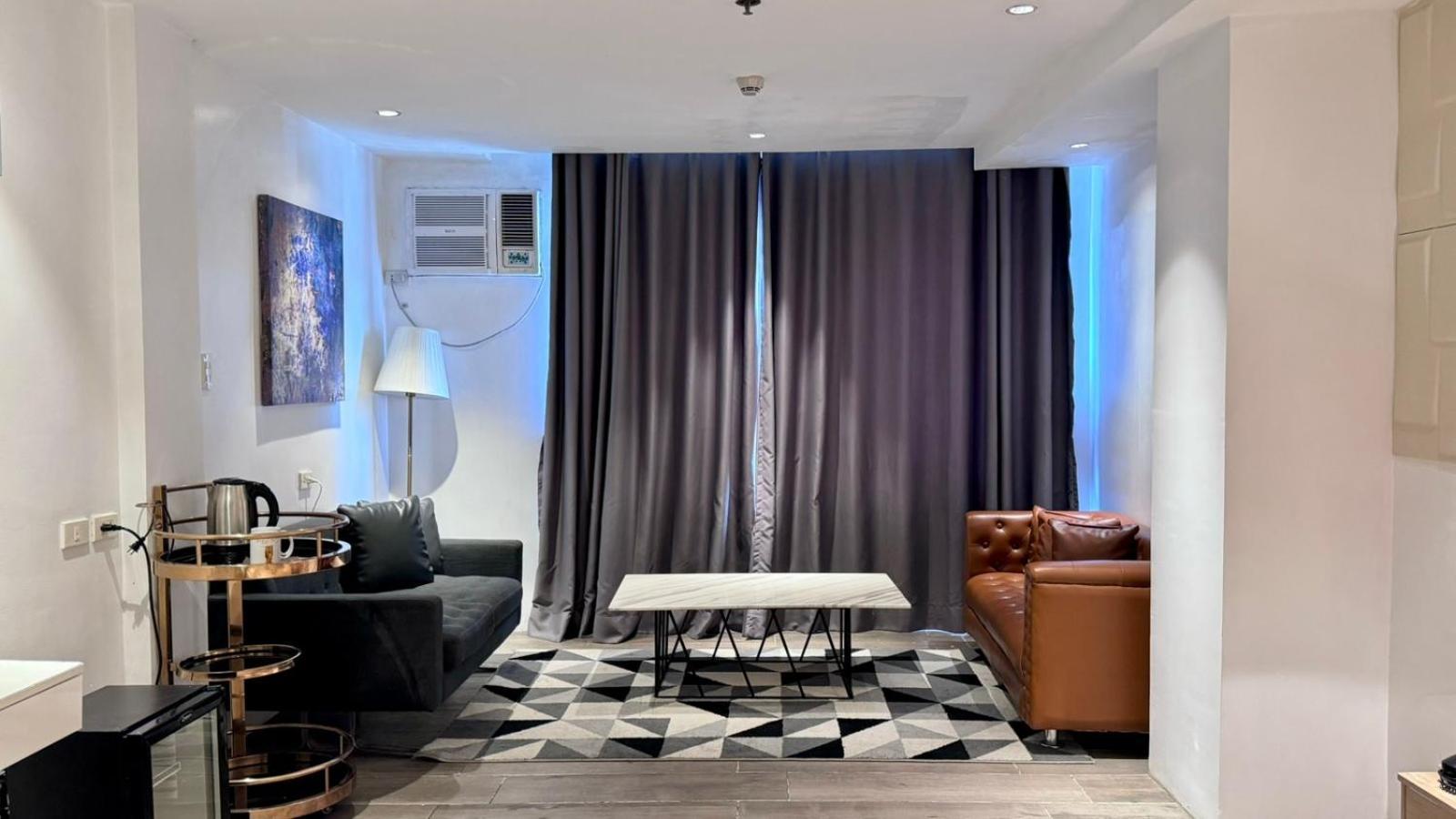 City Park Hotel Residences Taguig Esterno foto