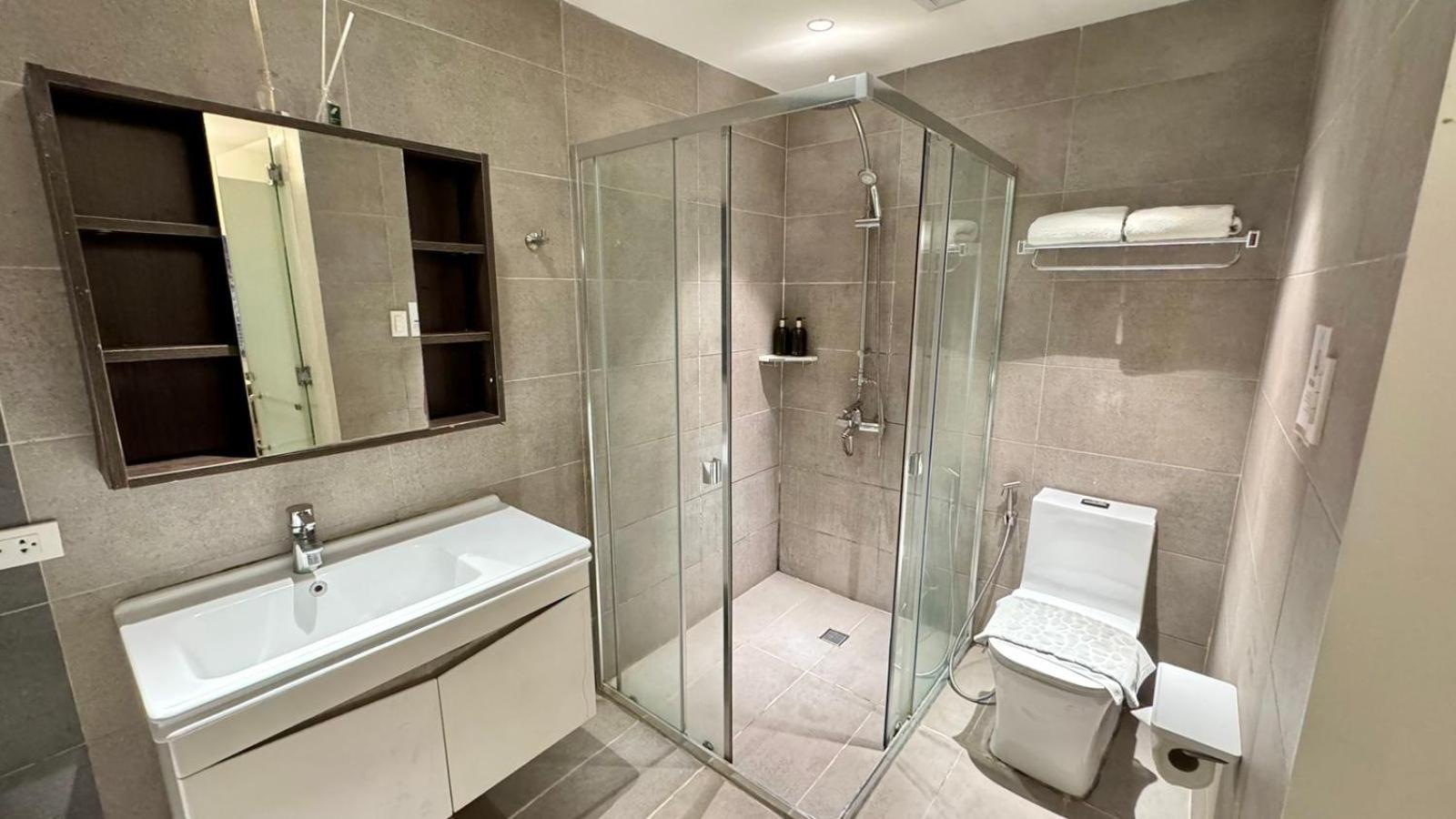 City Park Hotel Residences Taguig Esterno foto