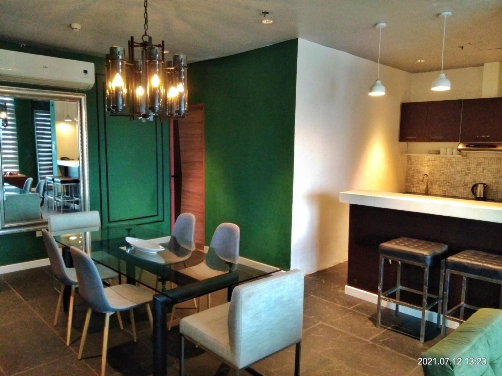 City Park Hotel Residences Taguig Esterno foto