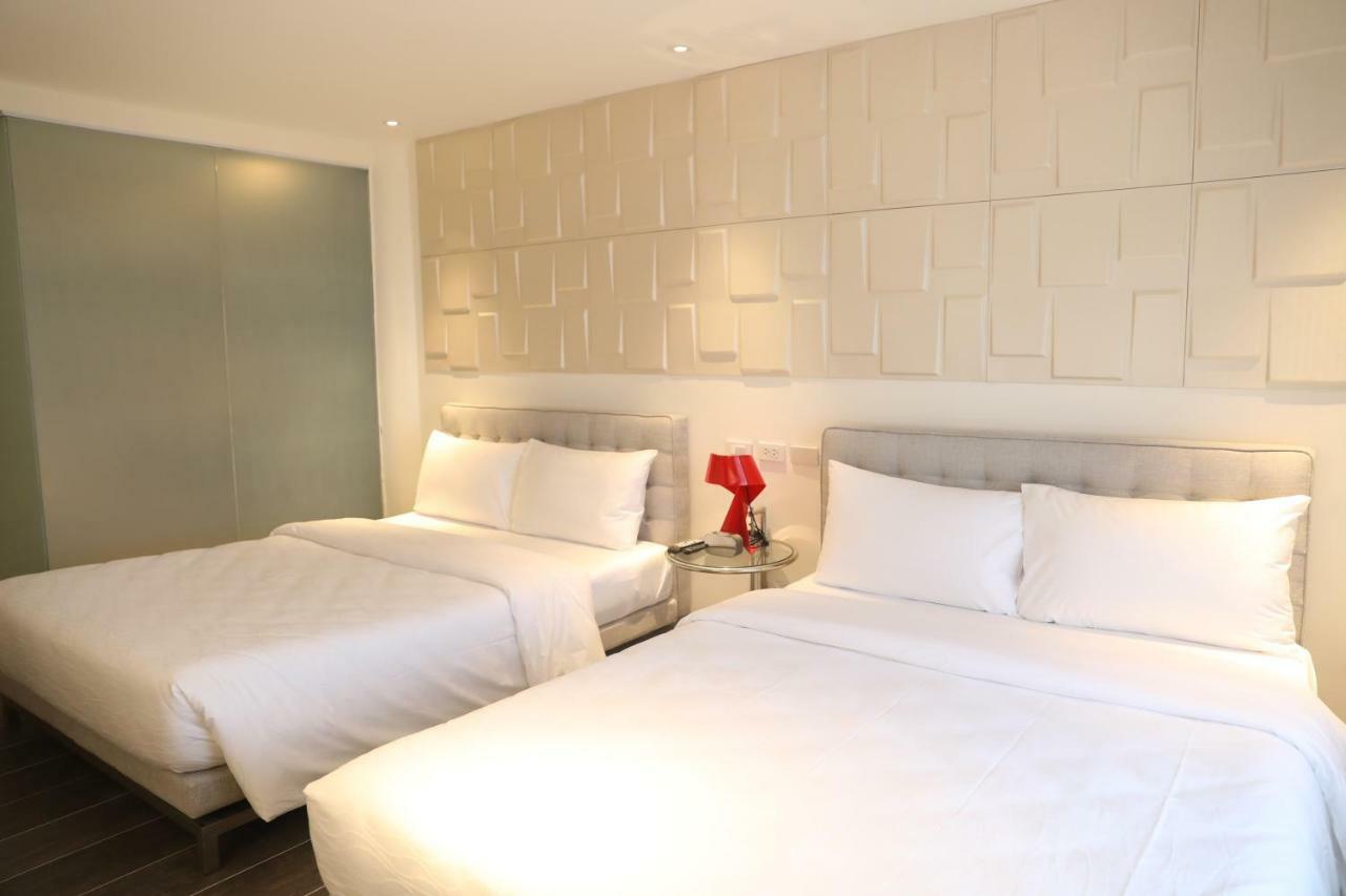 City Park Hotel Residences Taguig Esterno foto